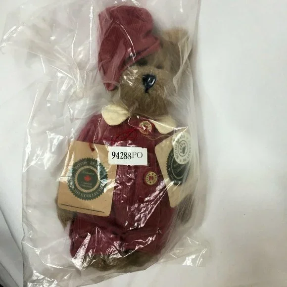 Boyds Canadian Bear Exclusive - Picture 5 of 8